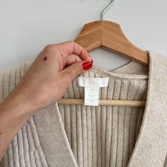 H&M Ribbed Knit Button-Front V-Neck Long Sleeve Cardigan Cream M - Picture 4 of 8